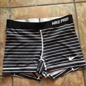 Black and White Nike Pro Spandex